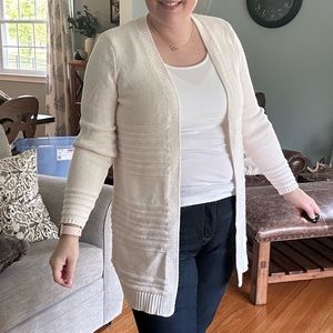 Old navy medium cream long cardigan